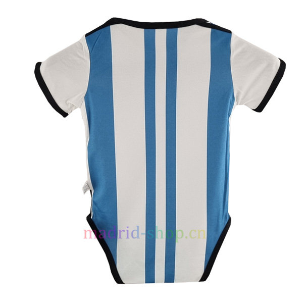 Body Bebé Argentina 3 Estrellas Primera Equipación 2022 Body Bebé Argentina 3 Estrellas Primera Equipación 2022 - Imagen 2
