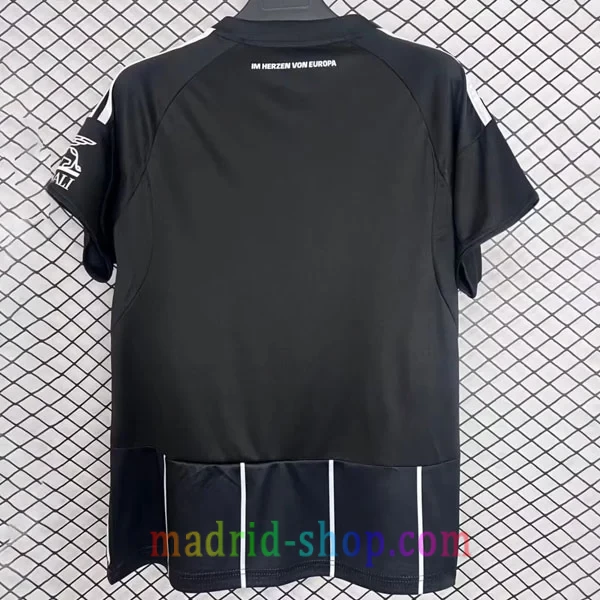 Camiseta Eintracht Frankfurt Cuarta Equipación 2025-26 Camiseta Eintracht Frankfurt Cuarta Equipación 2025-26 - Imagen 3