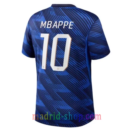 Dorsal 10 Mbappé en la parte trasera de la camiseta de Francia 2026 Primera Equipación.