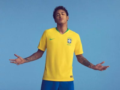 El viaje de seis estrella del reino del fútbol