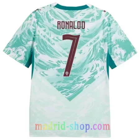 Camiseta de fútbol Portugal Ronaldo 7 Segunda Equipación 2026 verde claro con tipografía oficial.