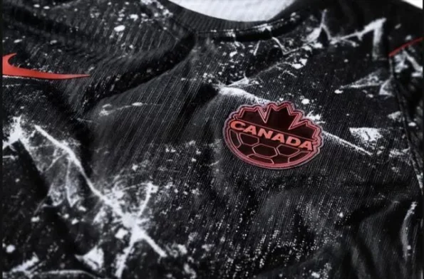 Camiseta de Canadá para el Mundial de 2026 en rojo hoja arce