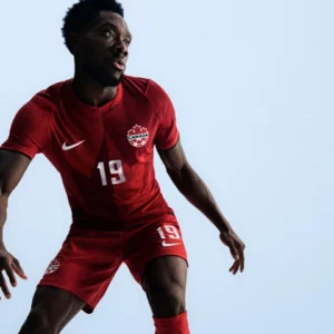 Camiseta de Canadá para el Mundial de 2026 en rojo hoja de arce