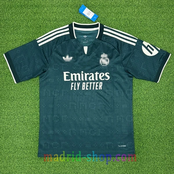 Camiseta Real Madrid Segunda Equipación 2026-27 Camiseta Real Madrid Segunda Equipación 2026-27 verde Aurora Ivy con logo Trefoil y grabado RMCF.