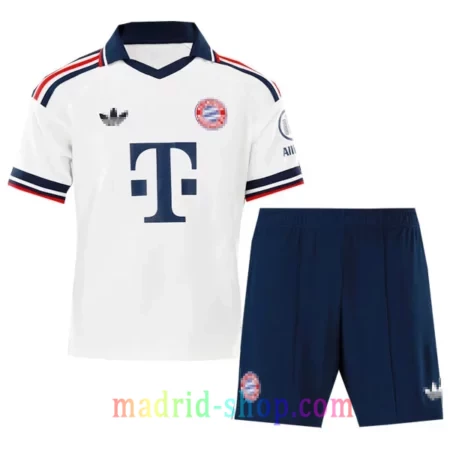 Camiseta Bayern Munich Niño Segunda Equipación 2026-27 conjunto infantil blanco con pantalón corto.