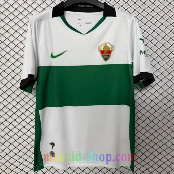 Camiseta Elche Primera Equipación 2026-27 Camiseta Elche Primera Equipación 2026-27 franjiverde con detalle de palmera.