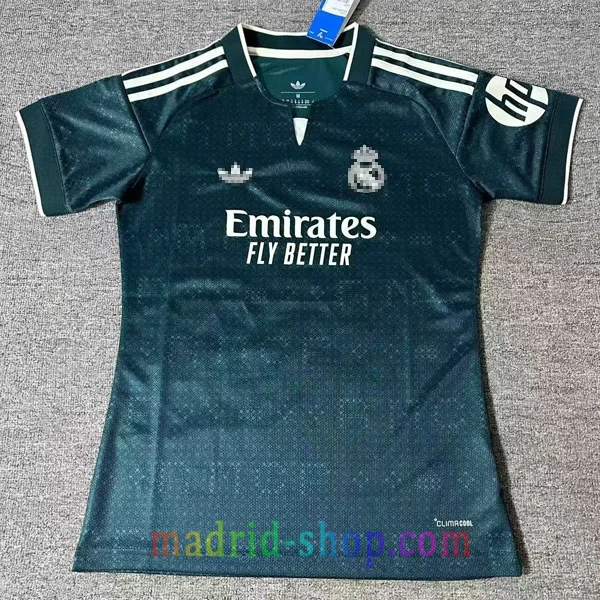 Camiseta Real Madrid Segunda Equipación 2026-27 Mujer Camiseta Real Madrid Segunda Equipación 2026-27 Mujer verde Aurora Ivy entallada.