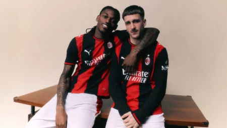 Equipación del AC Milan para la nueva temporada 2627
